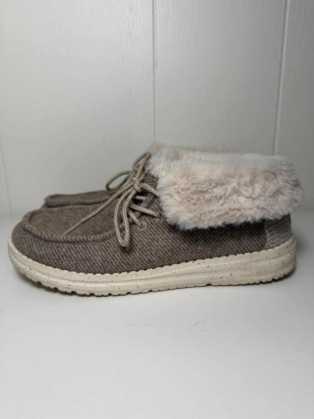 Hey Dude‎ Wendy Fold Women's Casual Shoes Nut slip on size 8 cozy